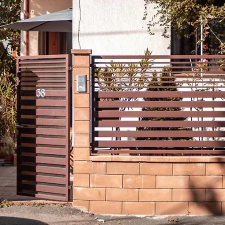 38 Silviu * Bukarest