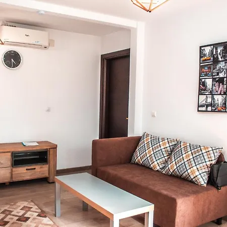 38 Silviu Apartment