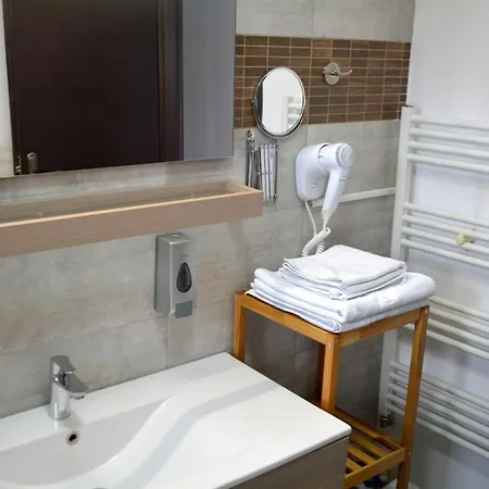 38 Silviu Apartment