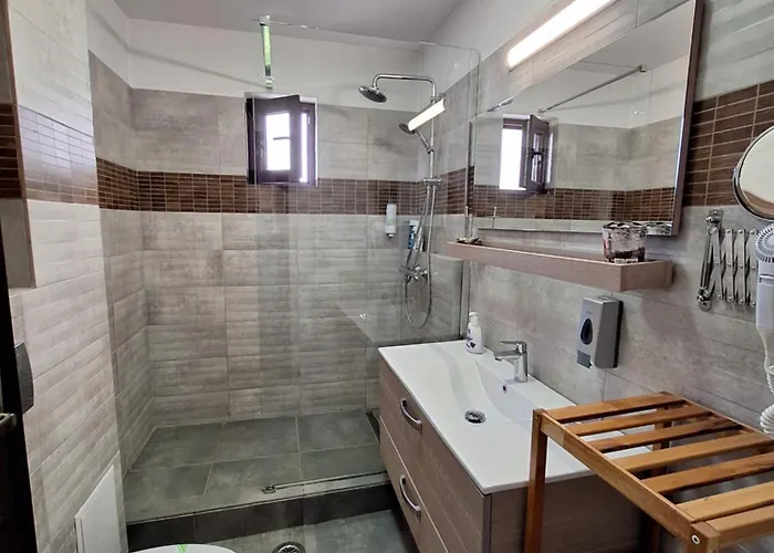 38 Silviu Apartment *